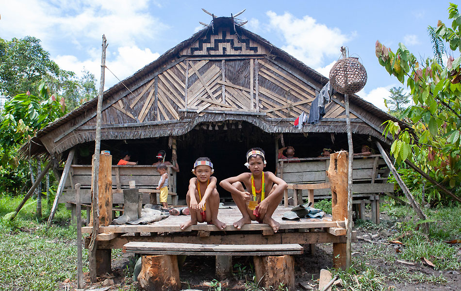  Mentawai  l archipel des hommes fleurs Sumatra Indon sie